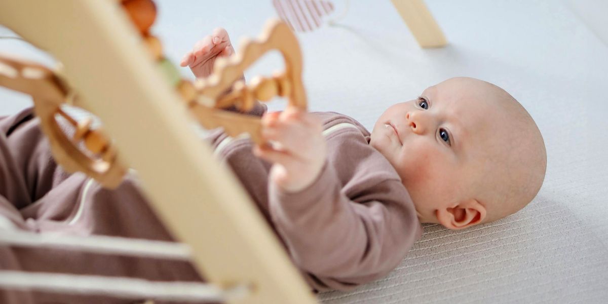 Mon mari a insisté pour embaucher une jeune et jolie nounou pendant que