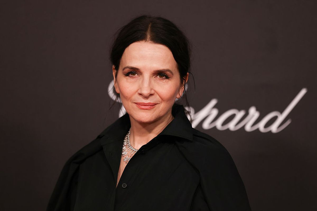 Juliette Binoche, élégance et simplicité à Berlin : retour en images sur son apparition sur le tapis rouge