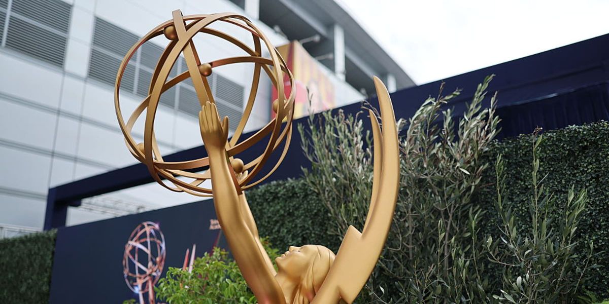 Les moments les plus marquants de la 78e cérémonie des Emmy Awards : l'hommage émouvant de Reba McEntire, Jamie Lee Curtis en larmes, et bien plus encore — Photos et vidéo