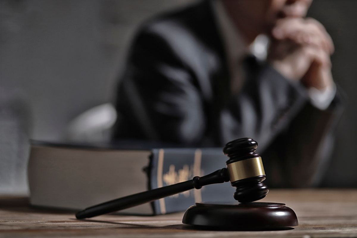 Une détenue met au monde son bébé sur un banc de tribunal en pleine audience